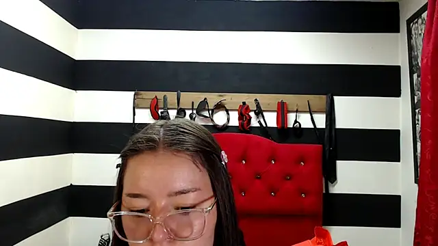 Snapshot of Marian_Ran chatting on 02.18.25 Marian Ran online show from 02.18.25