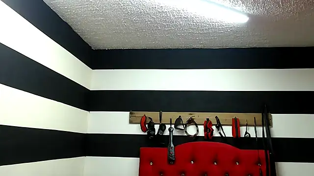 Snapshot of Marian_Ran chatting on 03.06.25 Marian Ran online show from 03.06.25