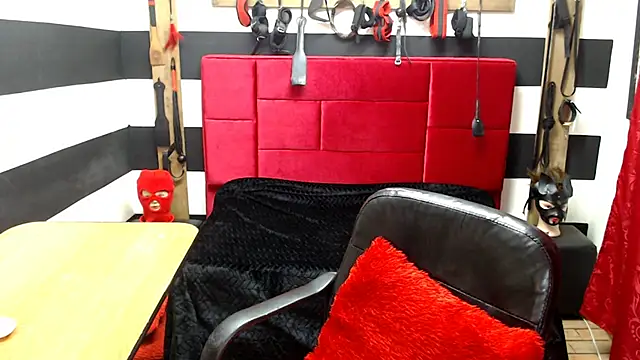 Snapshot of Marian_Ran chatting on 03.14.25 Marian Ran online show from 03.14.25