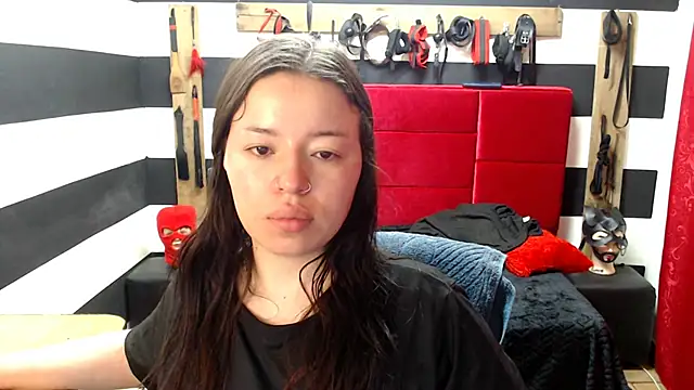 Snapshot of Marian_Ran chatting on 03.18.25 Marian Ran online show from 03.18.25