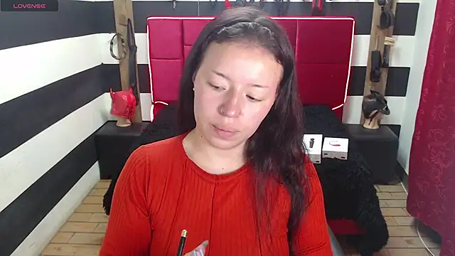 Snapshot of Marian_Ran chatting on 09.13.25 Marian Ran online show from 09.13.25