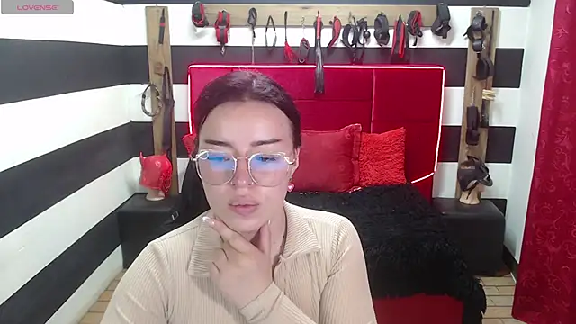 Snapshot of Marian_Ran chatting on 09.22.25 Marian Ran online show from 09.22.25