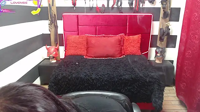 Snapshot of Marian_Ran chatting on 09.30.25 Marian Ran online show from 09.30.25