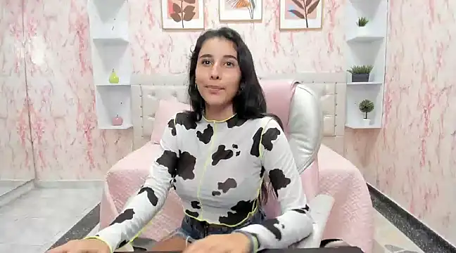 VICTORIA HOUSTON online show from 12.02.24