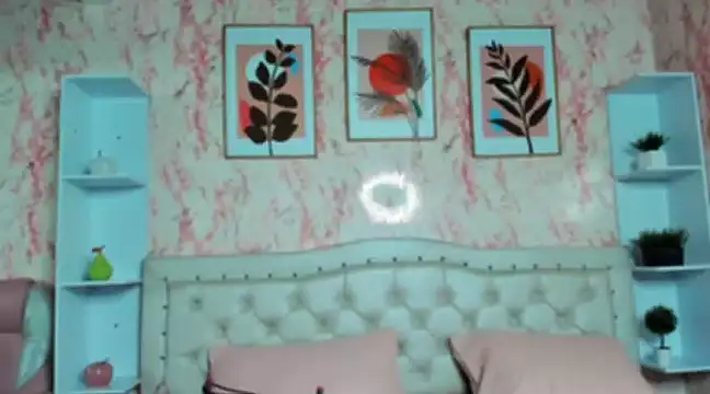 VICTORIA HOUSTON online show from 02.17.25