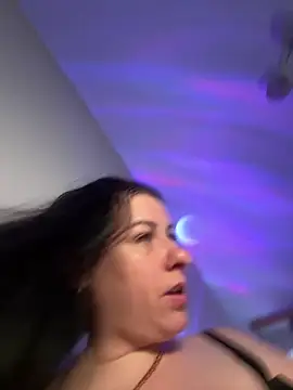 Snapshot of Evelinia chatting on 10.21.25 Evelinia online show from 10.21.25