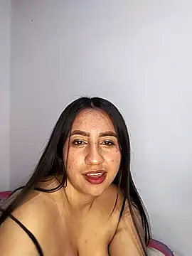 Snapshot of ailyn_miranda chatting on 03.18.25 ailyn miranda online show from 03.18.25