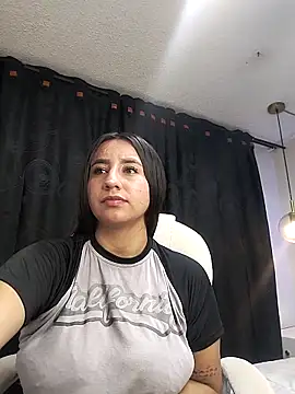 Snapshot of ailyn_miranda chatting on 03.19.25 ailyn miranda online show from 03.19.25