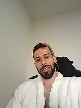 Snapshot of prince-roludo chatting on 12.18.24 prince-roludo online show from 12.18.24