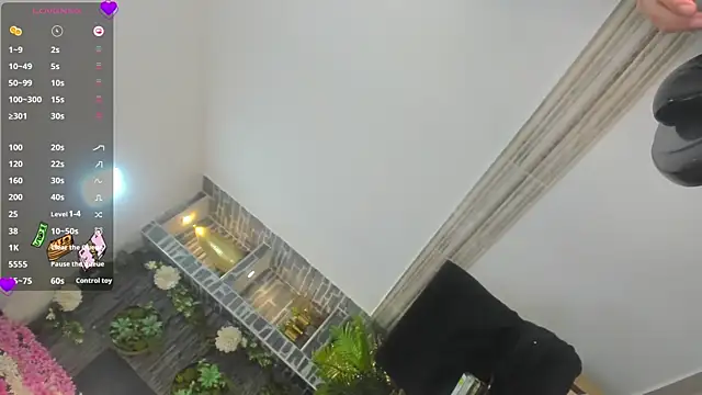 Snapshot of nayshalopestss chatting on 10.25.25 nayshalopestss online show from 10.25.25