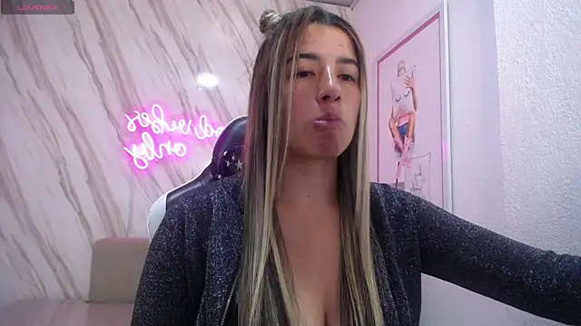 Valerie b online show from 02.18.25