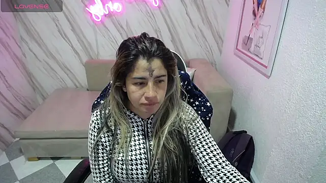 Valerie b online show from 03.06.25