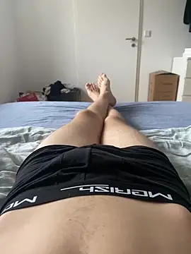 Snapshot of Nio-5 chatting on 12.11.24 Nio-5 online show from 12.11.24