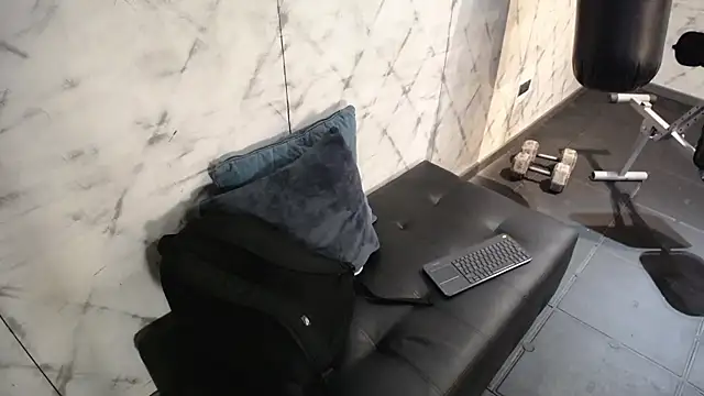 Snapshot of Ian_Daviz chatting on 09.24.25 Ian Daviz online show from 09.24.25