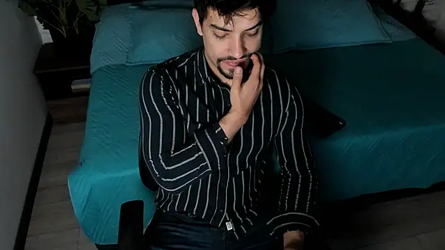 Snapshot of Ian_Daviz chatting on 10.23.25 Ian Daviz online show from 10.23.25