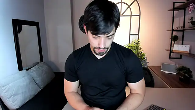 Snapshot of Ian_Daviz chatting on 10.29.25 Ian Daviz online show from 10.29.25