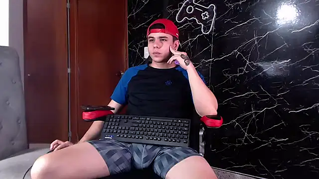 Snapshot of maty_hardx chatting on 03.12.25 maty hardx online show from 03.12.25