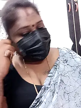 Snapshot of simran21 chatting on 12.29.24 simran21 online show from 12.29.24