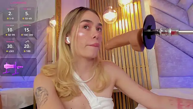 Lucy Vega online show from 12.07.24