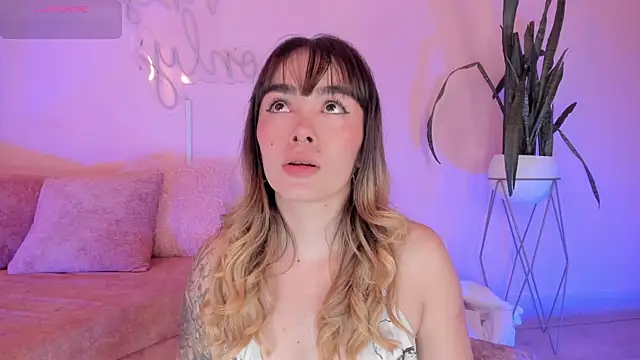 Lucy Vega online show from 12.19.25