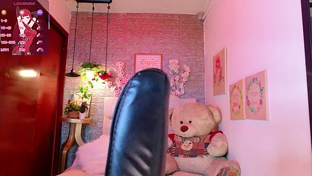 Snapshot of meghan_nill chatting on 02.26.26 meghan nill online show from 02.26.26