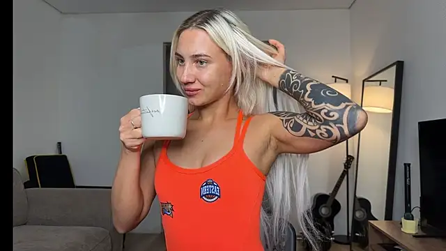 AnneBall online show from 10.08.25