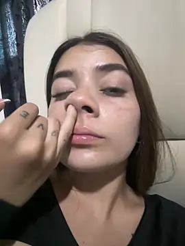 KittyKlum online show from 04.08.26