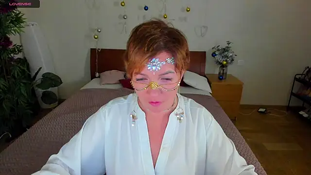 Snapshot of Katherine_Fox chatting on 01.08.25 Katherine Fox online show from 01.08.25