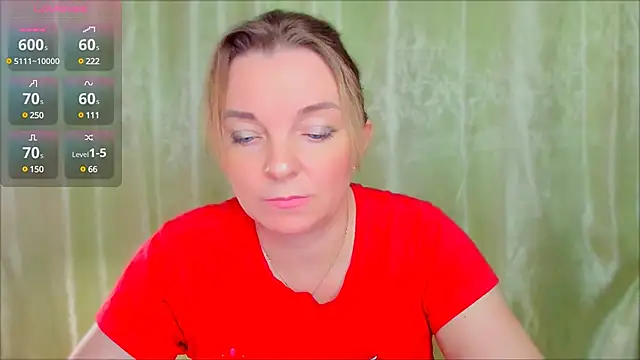 Snapshot of Regina__blue chatting on 02.24.25 Regina  blue online show from 02.24.25