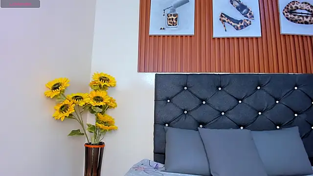 Zoe pss online show from 10.28.25