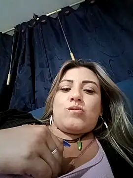 Isabellaa Garcia  online show from 02.05.25