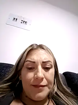 Isabellaa Garcia  online show from 02.21.25
