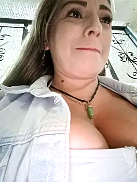 Isabellaa Garcia  online show from 03.14.25