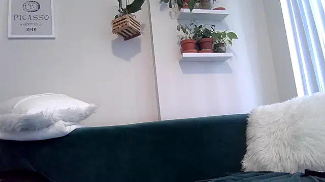 Snapshot of badblondebunny chatting on 09.22.25 badblondebunny online show from 09.22.25