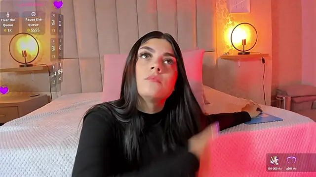 Amy-Saenz online show from 09.12.25