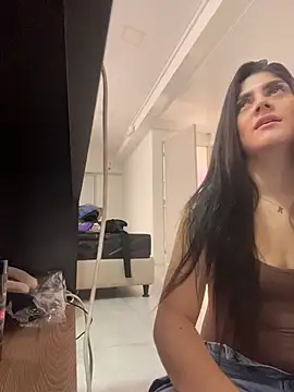 Amy-Saenz online show from 12.05.25