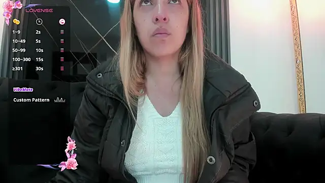 EvaaLovia1 online show from 11.03.25