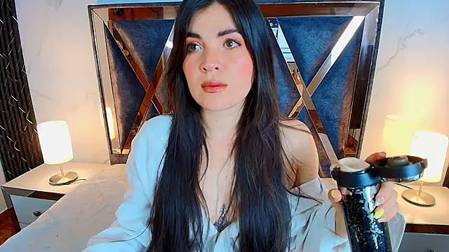 Amara vega online show from 11.14.25