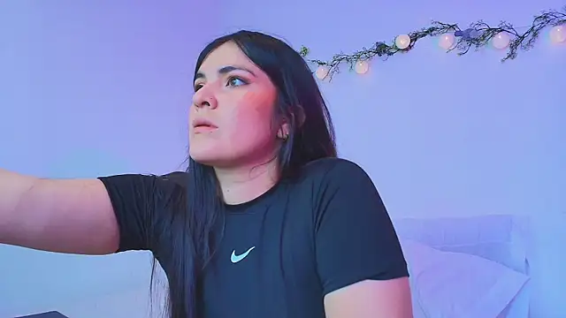 Amara vega online show from 04.17.26