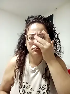 skarleth001 online show from 01.05.25