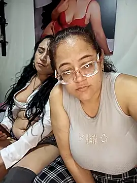 skarleth001 online show from 01.14.25