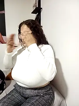 skarleth001 online show from 01.29.25