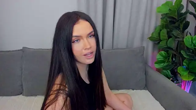 Snapshot of sexyangeloux chatting on 05.21.26 sexyangeloux online show from 05.21.26