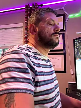 Snapshot of boytoyfrindles chatting on 10.24.25 boytoyfrindles online show from 10.24.25