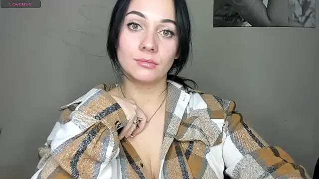Emelyblum online show from 12.05.24