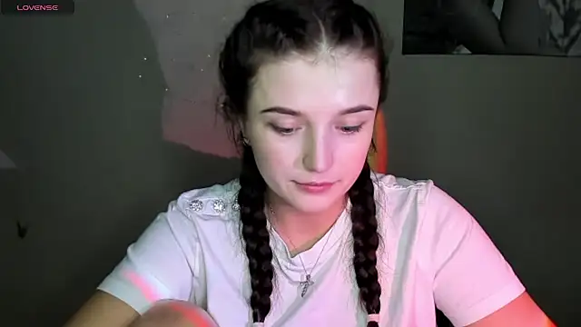EvaaMillerr99 online show from 12.02.24