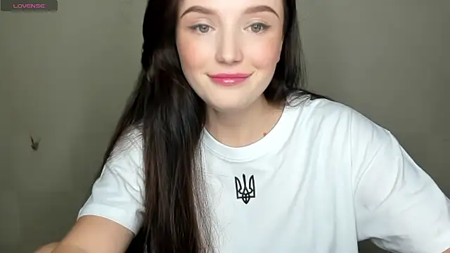 EvaaMillerr99 online show from 12.25.24