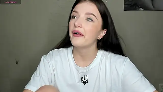 EvaaMillerr99 online show from 12.27.24