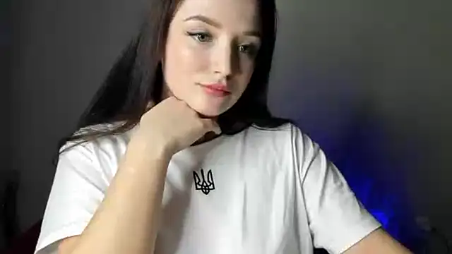EvaaMillerr99 online show from 02.14.25