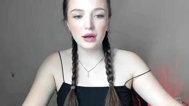 EvaaMillerr99 online show from 03.18.25